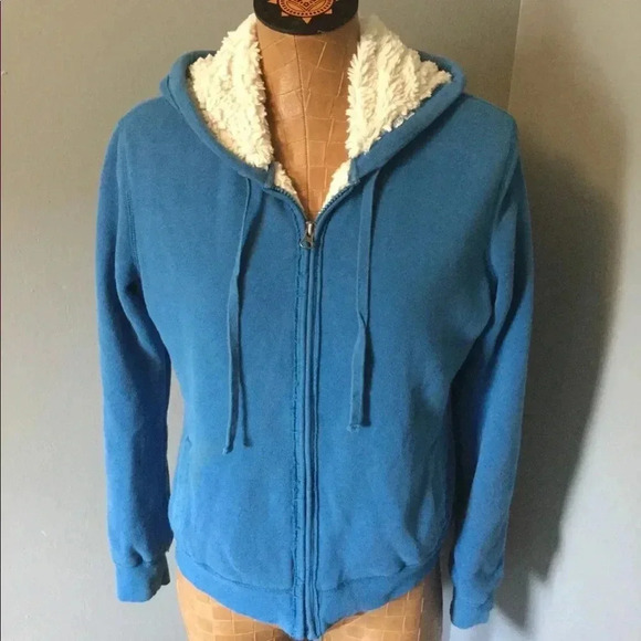 Mid‎ weight fuzzy sweatshirt. - Picture 1 of 8